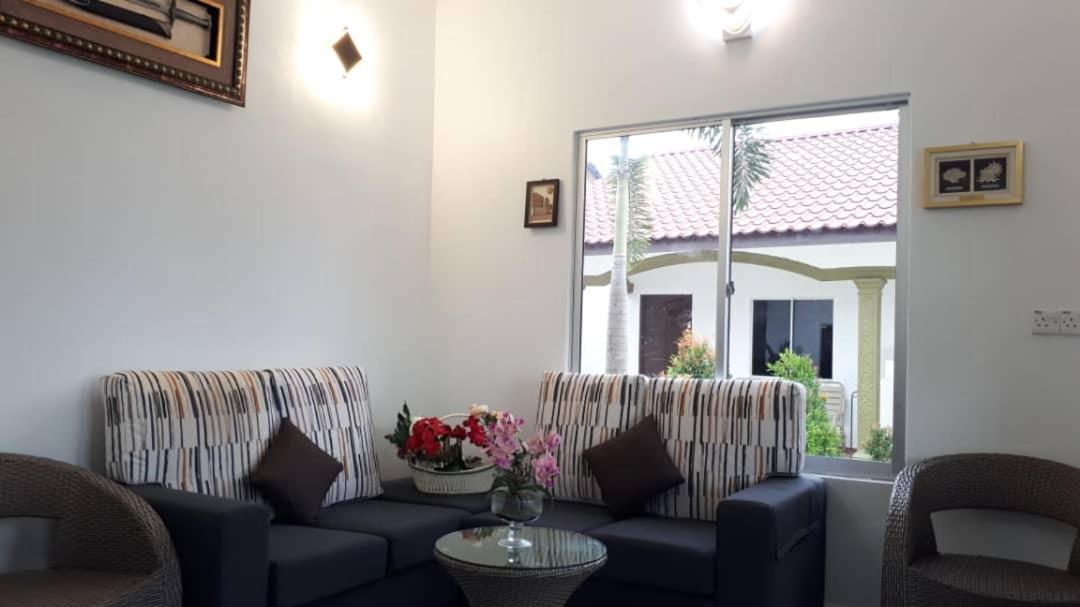 The Nutshell Chalet Langkawi Pantai Cenang  Exterior photo