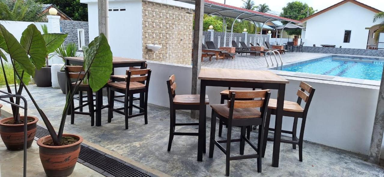 The Nutshell Chalet Langkawi Pantai Cenang  Exterior photo